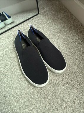 Black rothy shoes 6.5